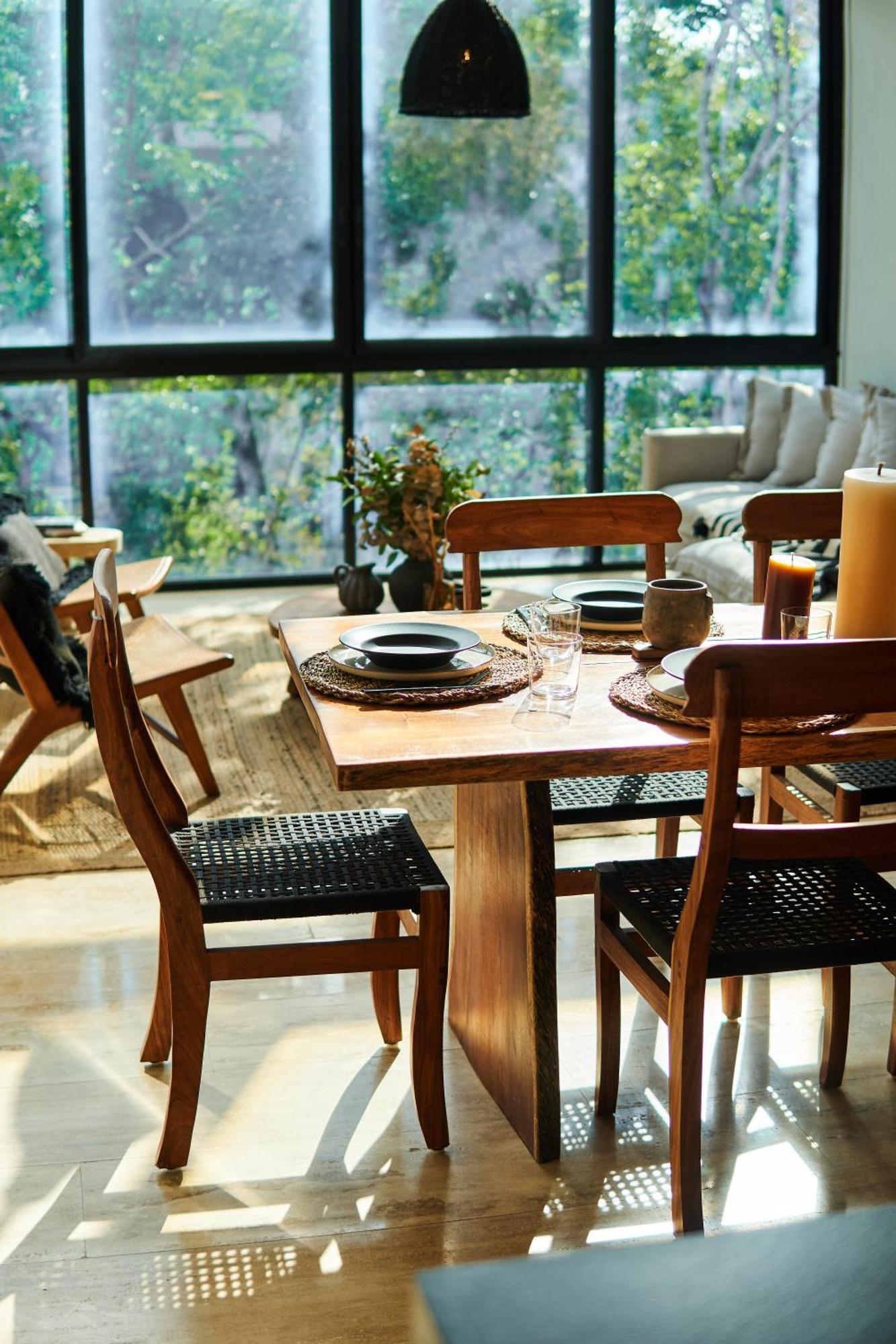 Lujoso En Holistika By Bt Homes Apartment